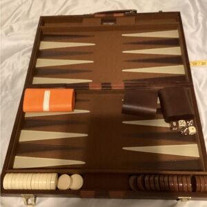 Vintage Backgammon Suitcase Game - 20”x15”Brown & Cream complete Not Used